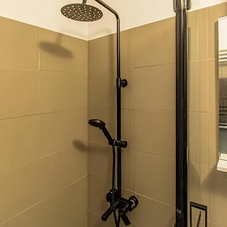 Vazov Loft - *